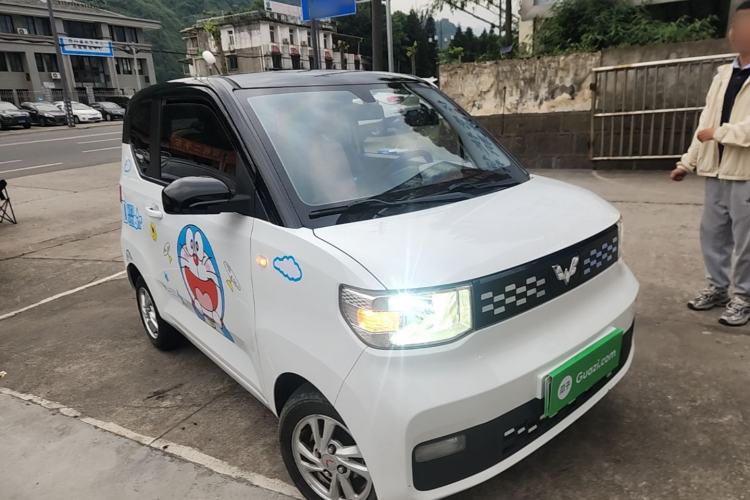 Used Wuling Hongguang MINIEV 2020 Enjoyment Model Lithium Iron Phosphate Front Right 45 Deg