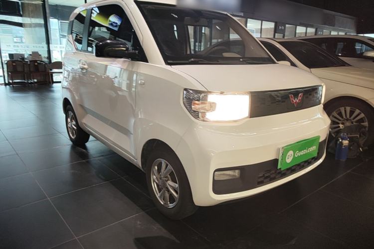 Used Wuling Hongguang MINIEV 2020 Enjoyment Model Lithium Iron Phosphate Front Right 45 Deg