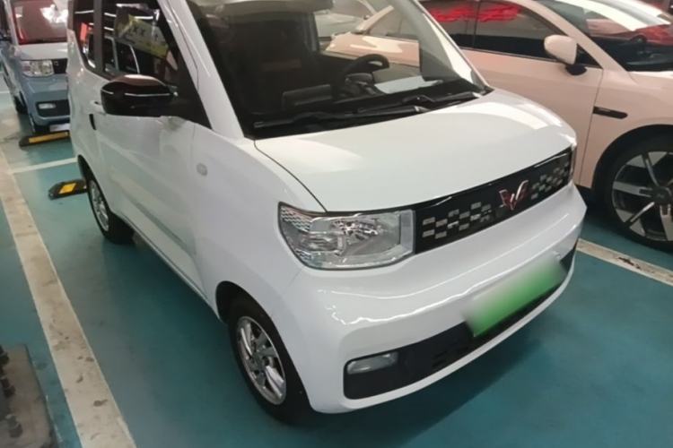 Used Wuling Hongguang MINIEV 2020 Enjoyment Model Lithium Iron Phosphate Front Right 45 Deg