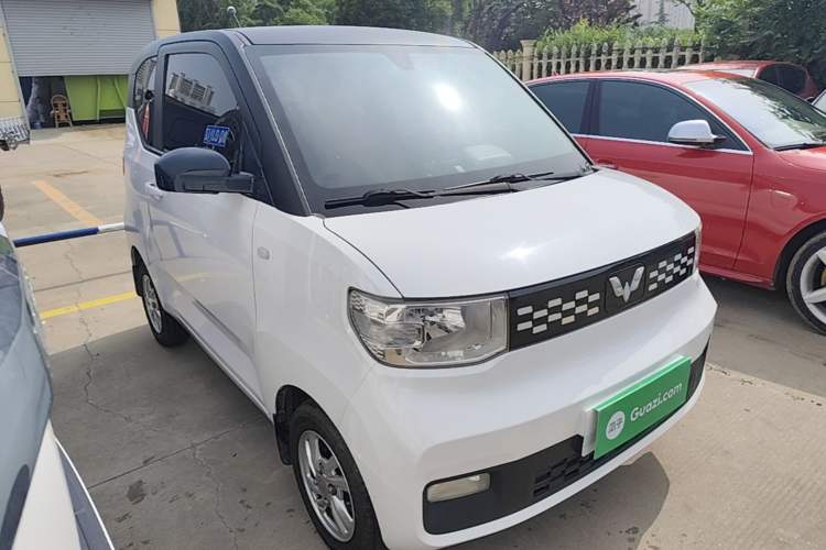 Used Wuling Hongguang MINIEV 2020 Zizai Version Lithium-NMC Front Right 45 Deg