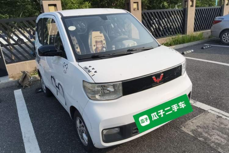 Used Wuling Hongguang MINIEV 2020 Freedom Version Lithium Iron Phosphate Front Right 45 Deg