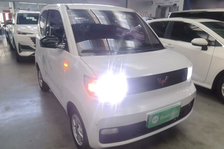 Used Wuling Hongguang MINIEV 2020 Enjoyment Model Lithium Iron Phosphate Front Right 45 Deg