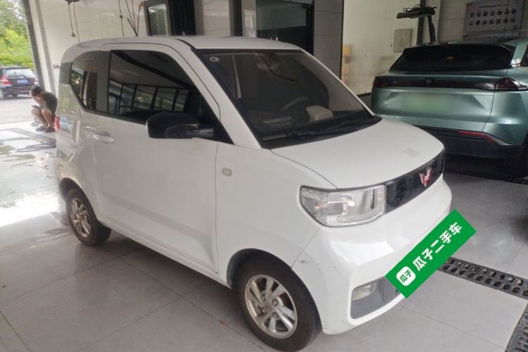 Used Wuling Hongguang MINIEV 2020 Enjoyment Model Lithium Iron Phosphate Front Right 45 Deg