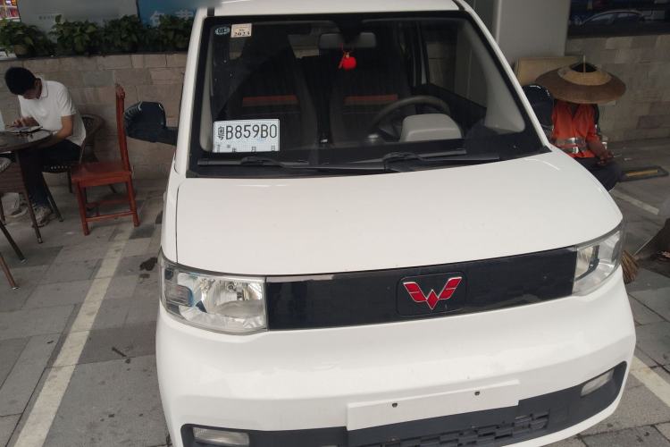 Used Wuling Hongguang MINIEV 2020 Freedom Version Lithium Iron Phosphate Front