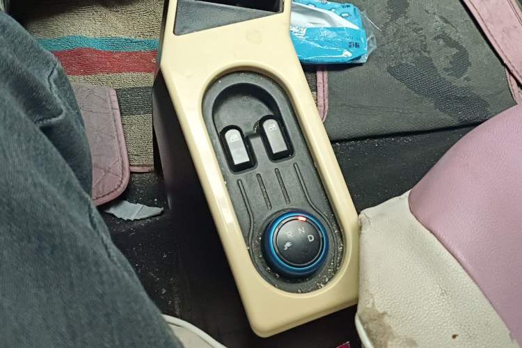 Used Wuling Hongguang MINIEV 2020 Freedom Version Lithium Iron Phosphate Gear Lever