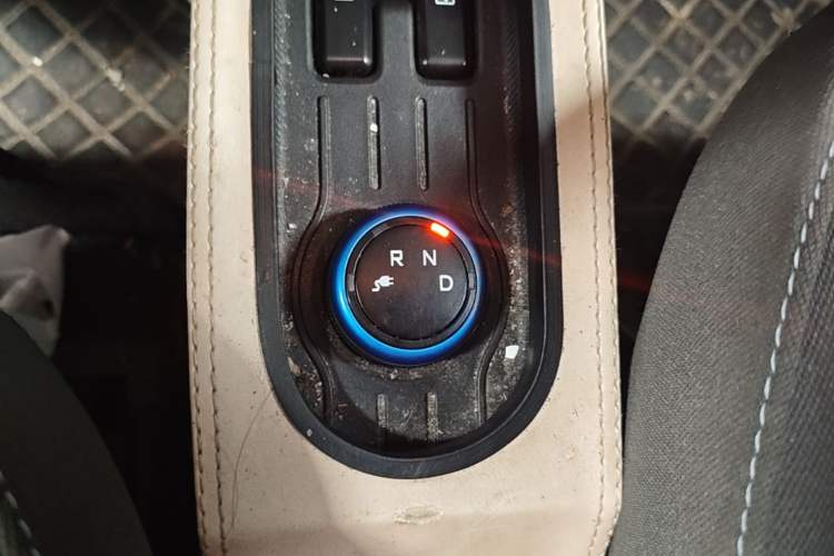 Used Wuling Hongguang MINIEV 2020 Freedom Version Lithium Iron Phosphate Gear Lever