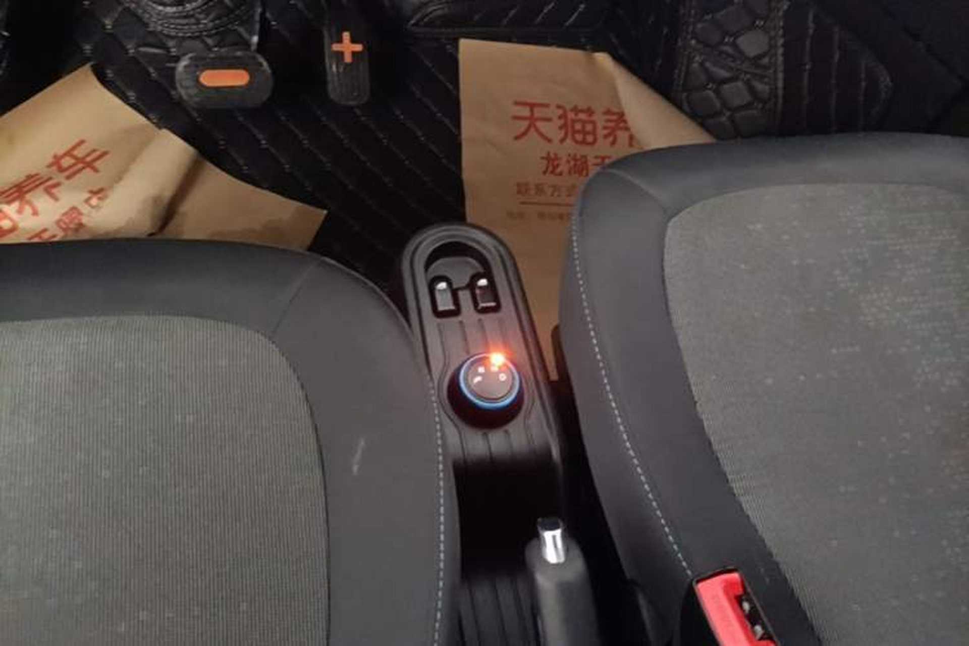 Used Wuling Hongguang MINIEV 2020 Freedom Version Lithium Iron Phosphate Gear Lever