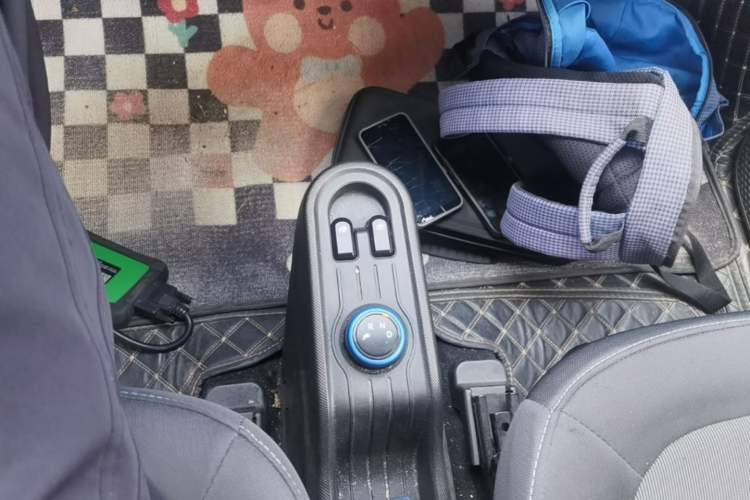 Used Wuling Hongguang MINIEV 2020 Enjoyment Model Lithium Iron Phosphate Gear Lever