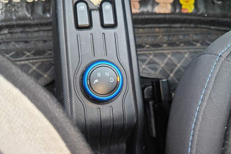 Used Wuling Hongguang MINIEV 2020 Zizai Version Lithium-NMC Gear Lever
