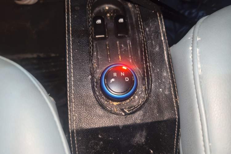 Used Wuling Hongguang MINIEV 2020 Freedom Version Lithium Iron Phosphate Gear Lever