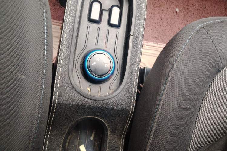 Used Wuling Hongguang MINIEV 2020 Enjoyment Model Lithium Iron Phosphate Gear Lever