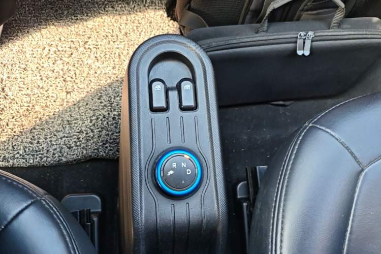 Used Wuling Hongguang MINIEV 2020 Enjoyment Model Lithium Iron Phosphate Gear Lever