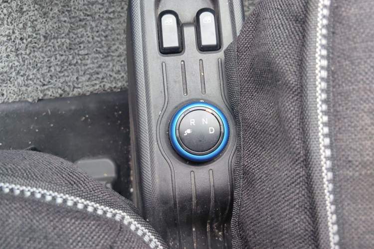 Used Wuling Hongguang MINIEV 2020 Zizai Version Lithium-NMC Gear Lever
