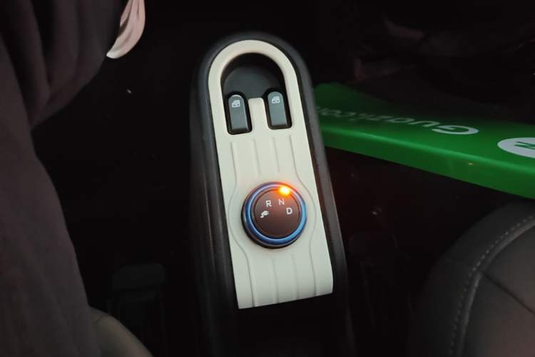Used Wuling Hongguang MINIEV 2020 Freedom Version Lithium Iron Phosphate Gear Lever