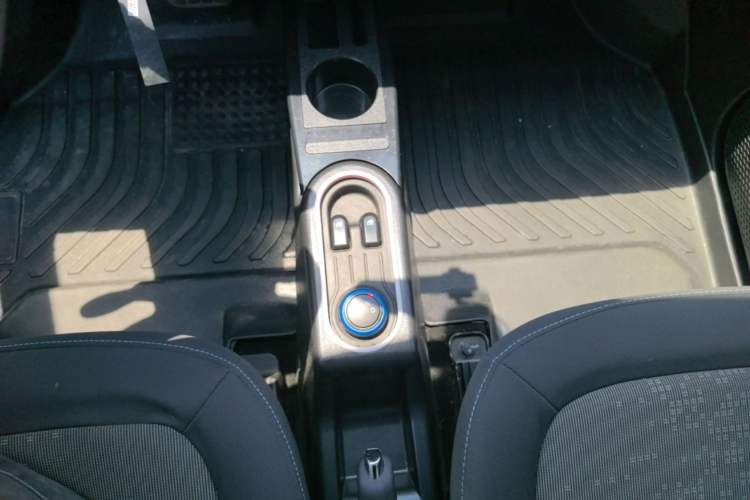 Used Wuling Hongguang MINIEV 2020 Freedom Version Lithium Iron Phosphate Gear Lever
