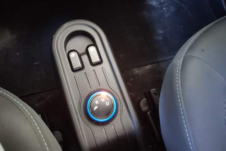 Used Wuling Hongguang MINIEV 2020 Enjoy Edition Lithium-Ion Battery Gear Lever