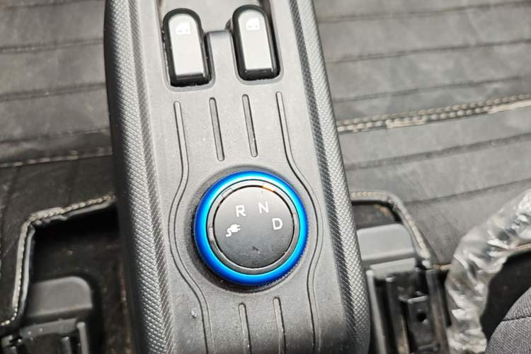 Used Wuling Hongguang MINIEV 2020 Enjoyment Model Lithium Iron Phosphate Gear Lever