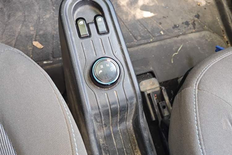 Used Wuling Hongguang MINIEV 2020 Enjoyment Model Lithium Iron Phosphate Gear Lever