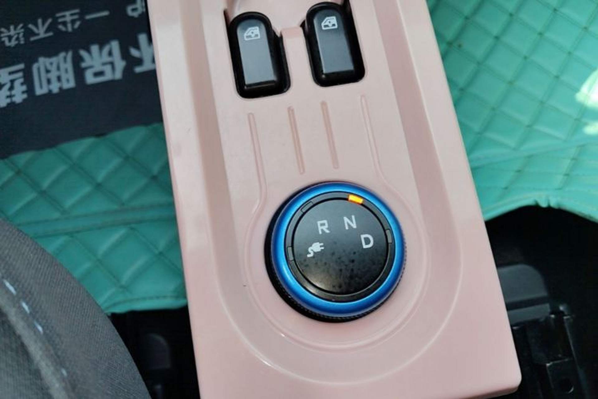Used Wuling Hongguang MINIEV 2020 Enjoyment Model Lithium Iron Phosphate Gear Lever