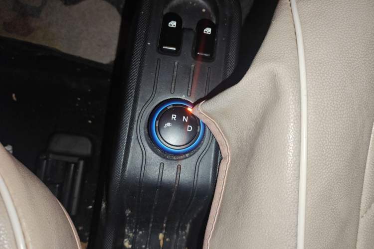 Used Wuling Hongguang MINIEV 2020 Freedom Version Lithium Iron Phosphate Gear Lever