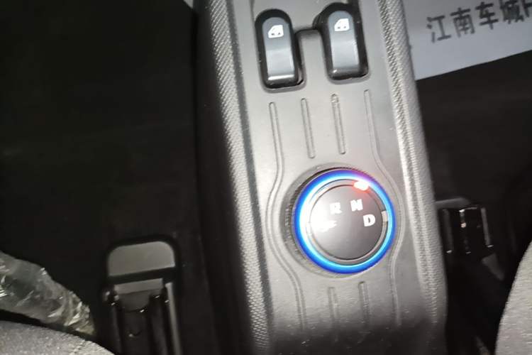Used Wuling Hongguang MINIEV 2020 Freedom Version Lithium Iron Phosphate Gear Lever