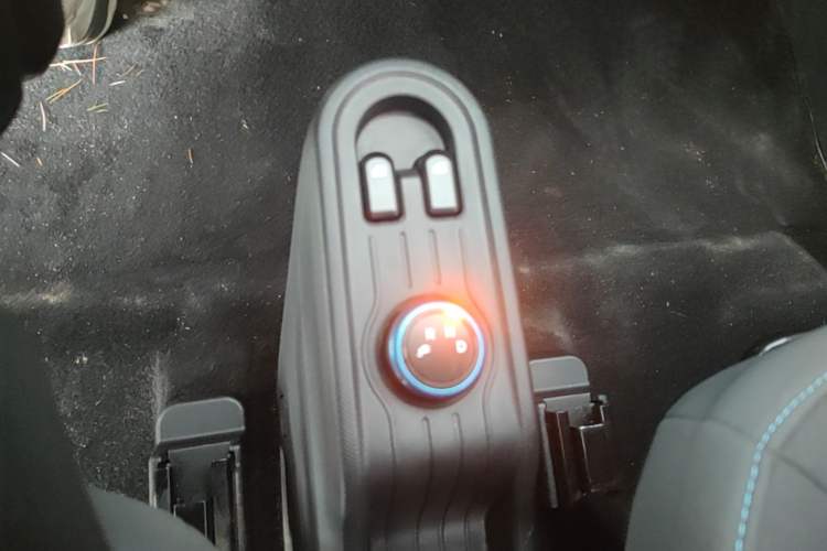 Used Wuling Hongguang MINIEV 2020 Zizai Version Lithium-NMC Gear Lever
