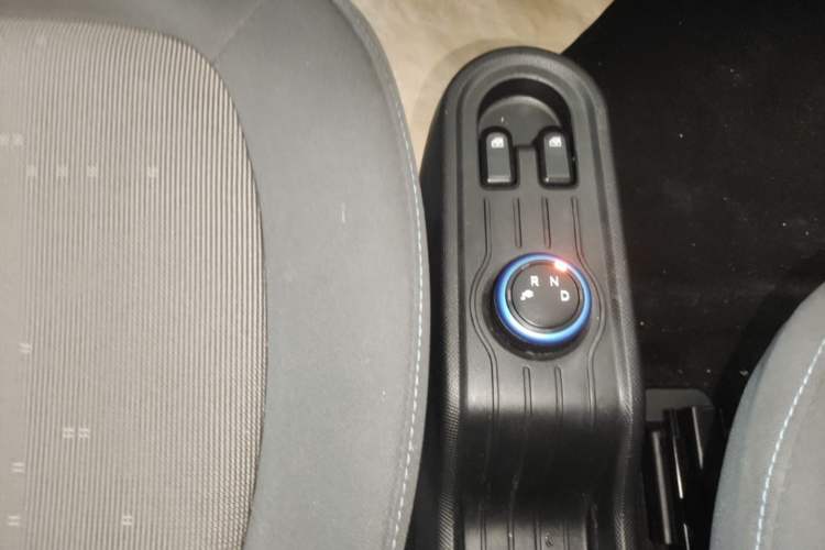 Used Wuling Hongguang MINIEV 2020 Zizai Version Lithium-NMC Gear Lever