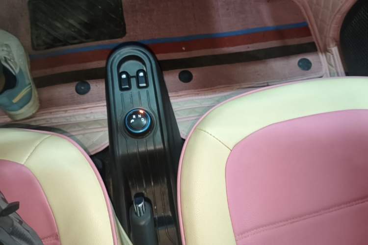 Used Wuling Hongguang MINIEV 2020 Freedom Version Lithium Iron Phosphate Gear Lever
