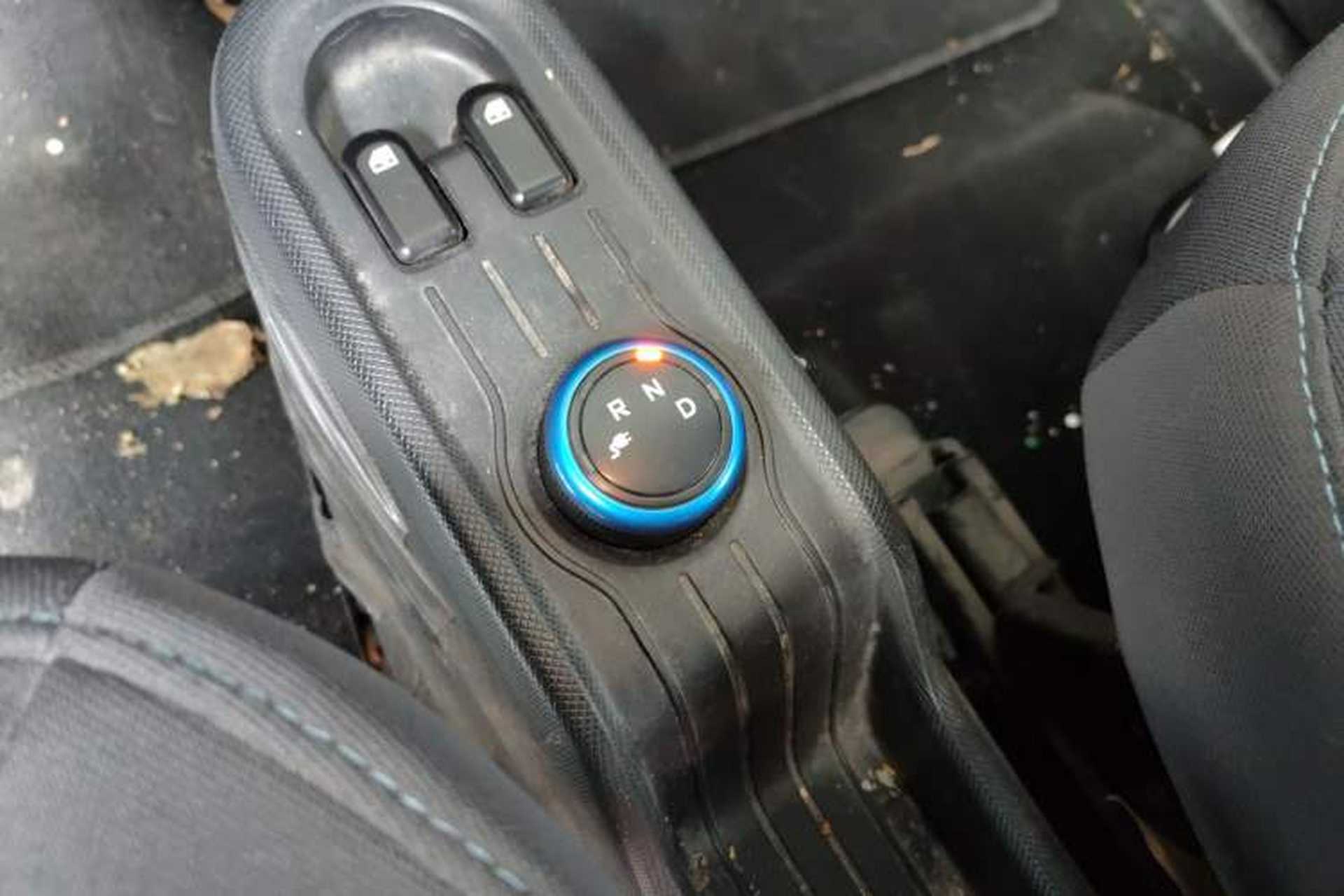 Used Wuling Hongguang MINIEV 2020 Lite Version Lithium Iron Phosphate Gear Lever