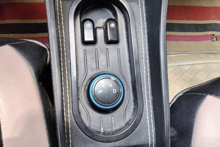 Used Wuling Hongguang MINIEV 2020 Zizai Version Lithium-NMC Gear Lever