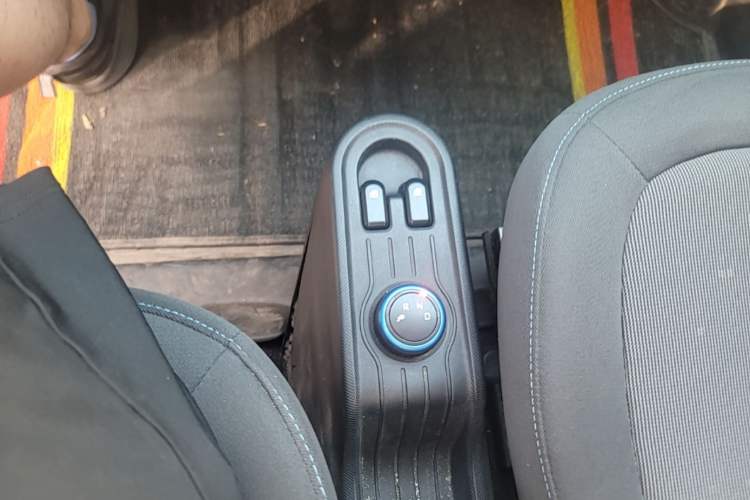 Used Wuling Hongguang MINIEV 2020 Freedom Version Lithium Iron Phosphate Gear Lever