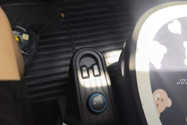 Used Wuling Hongguang MINIEV 2020 Freedom Version Lithium Iron Phosphate Gear Lever
