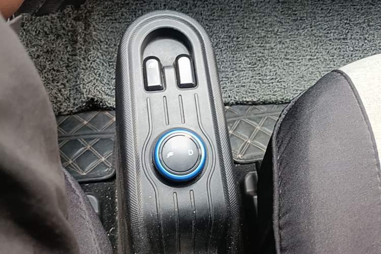 Used Wuling Hongguang MINIEV 2020 Enjoy Edition Lithium-Ion Battery Gear Lever