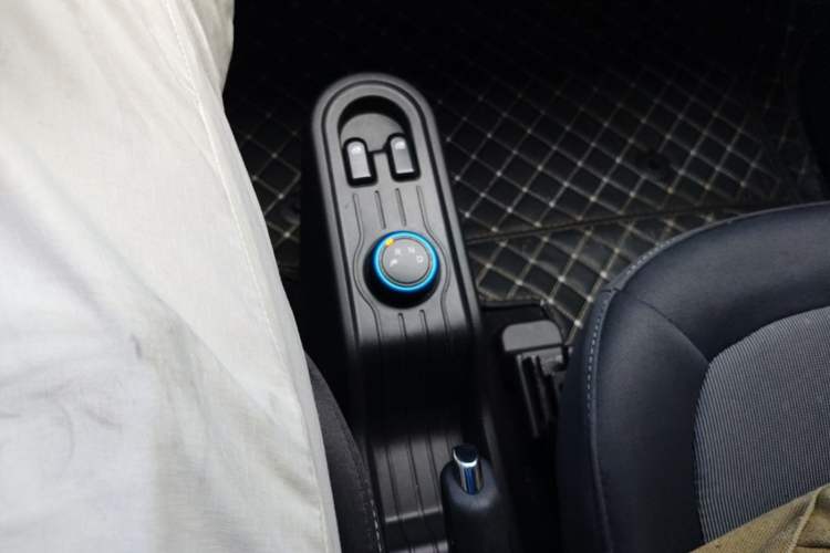 Used Wuling Hongguang MINIEV 2020 Enjoyment Model Lithium Iron Phosphate Gear Lever