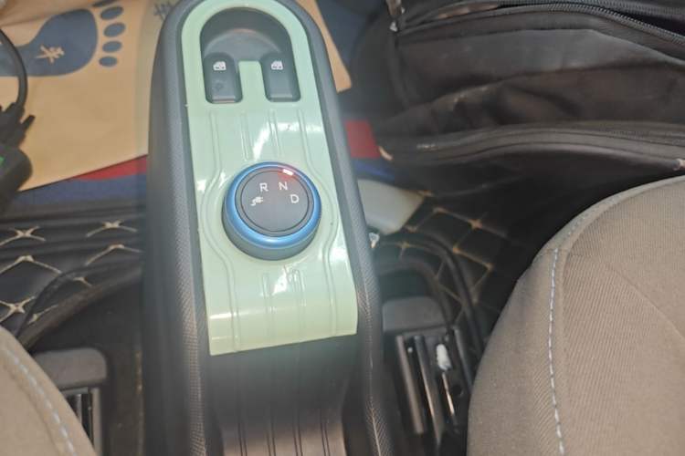 Used Wuling Hongguang MINIEV 2020 Zizai Version Lithium-NMC Gear Lever
