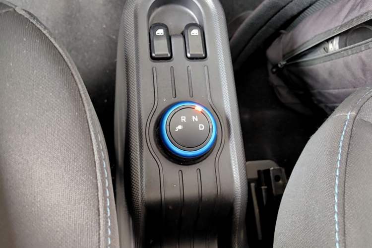 Used Wuling Hongguang MINIEV 2020 Enjoyment Model Lithium Iron Phosphate Gear Lever