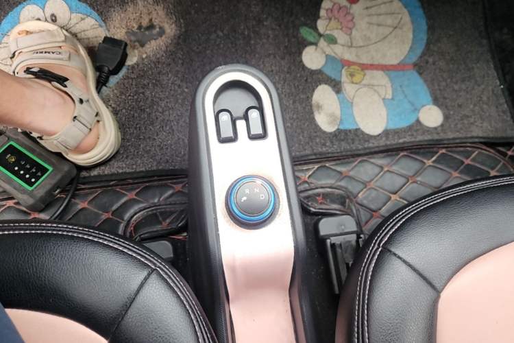 Used Wuling Hongguang MINIEV 2020 Enjoyment Model Lithium Iron Phosphate Gear Lever