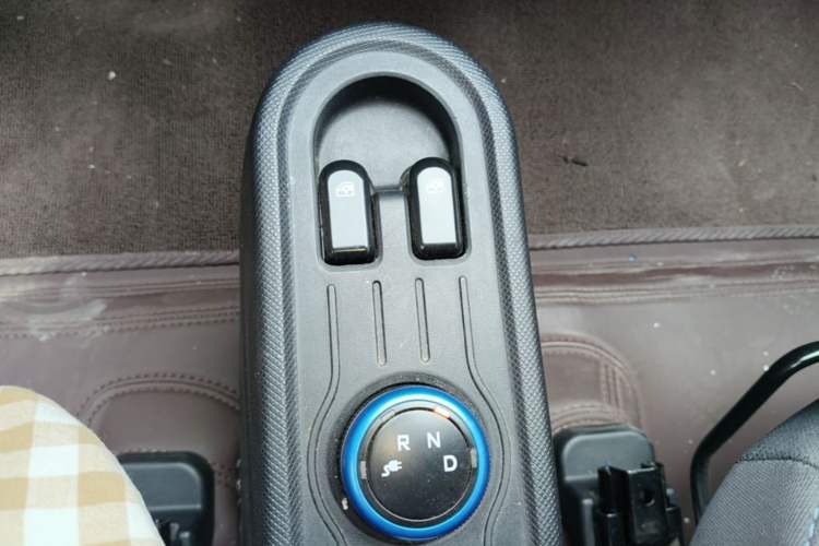 Used Wuling Hongguang MINIEV 2020 Enjoy Edition Lithium-Ion Battery Gear Lever