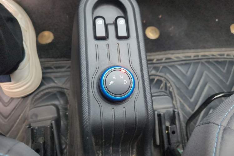Used Wuling Hongguang MINIEV 2020 Enjoyment Model Lithium Iron Phosphate Gear Lever
