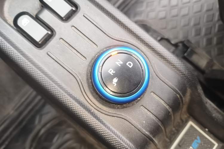 Used Wuling Hongguang MINIEV 2020 Zizai Version Lithium-NMC Gear Lever