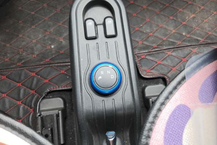 Used Wuling Hongguang MINIEV 2020 Freedom Version Lithium Iron Phosphate Gear Lever