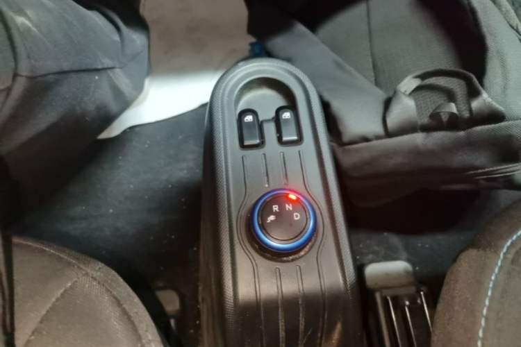 Used Wuling Hongguang MINIEV 2020 Freedom Version Lithium Iron Phosphate Gear Lever