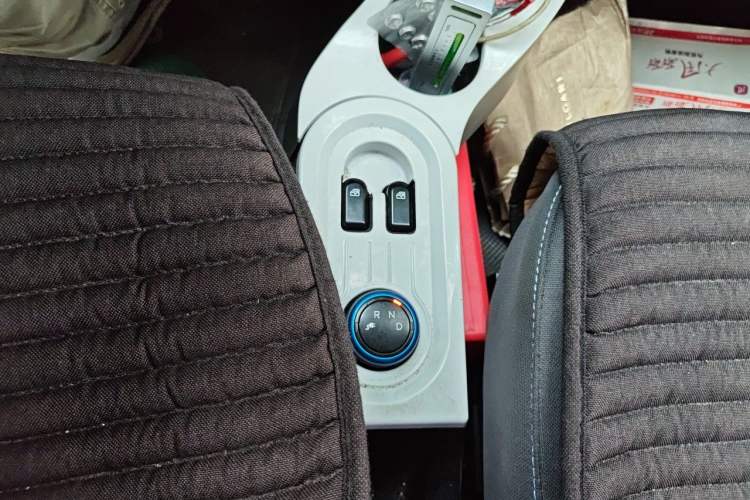 Used Wuling Hongguang MINIEV 2020 Zizai Version Lithium-NMC Gear Lever