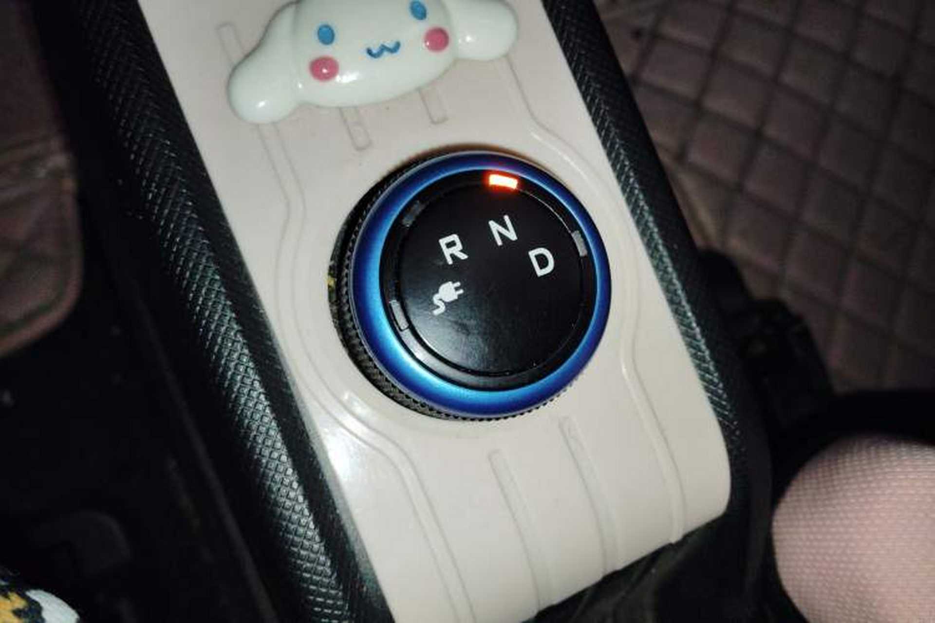 Used Wuling Hongguang MINIEV 2020 Zizai Version Lithium-NMC Gear Lever