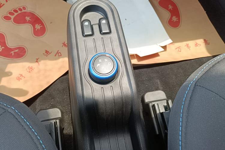 Used Wuling Hongguang MINIEV 2020 Zizai Version Lithium-NMC Gear Lever