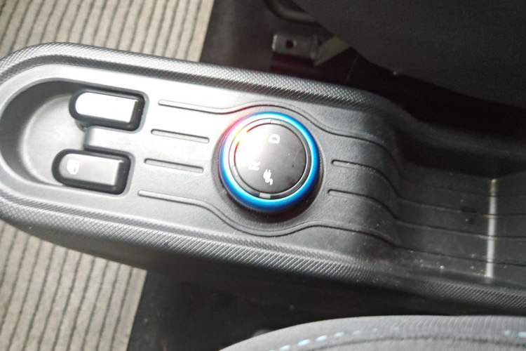 Used Wuling Hongguang MINIEV 2020 Enjoyment Model Lithium Iron Phosphate Gear Lever