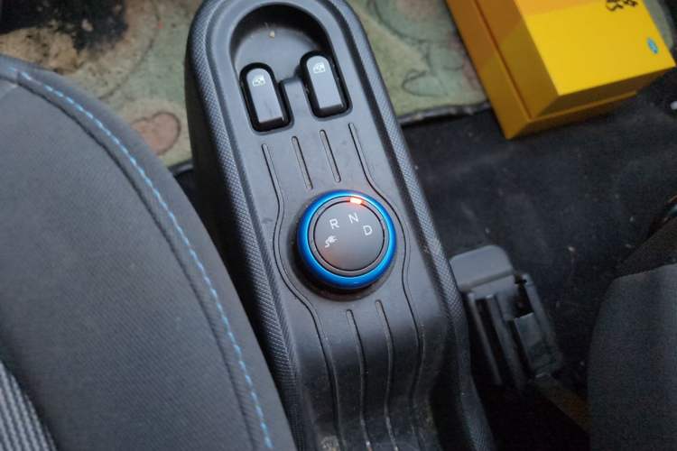 Used Wuling Hongguang MINIEV 2020 Zizai Version Lithium-NMC Gear Lever