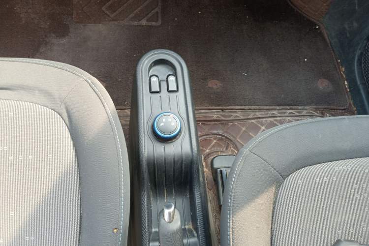 Used Wuling Hongguang MINIEV 2020 Zizai Version Lithium-NMC Gear Lever
