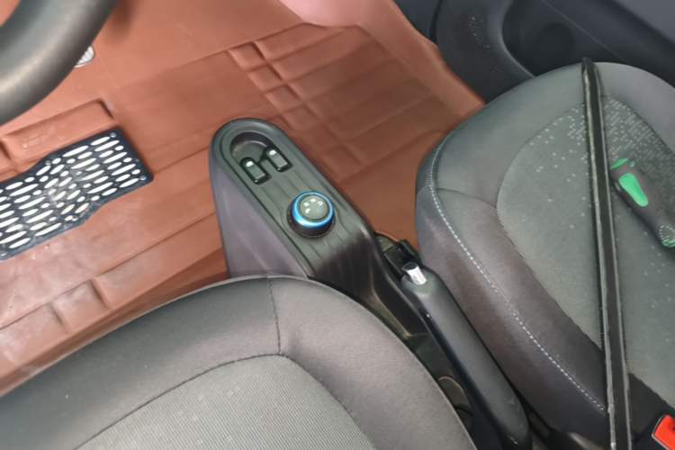 Used Wuling Hongguang MINIEV 2020 Freedom Version Lithium Iron Phosphate Gear Lever