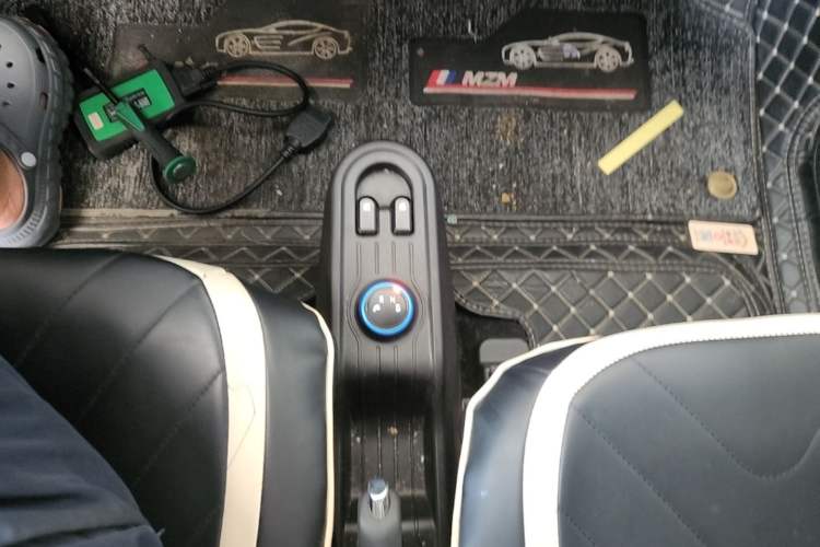 Used Wuling Hongguang MINIEV 2020 Freedom Version Lithium Iron Phosphate Gear Lever
